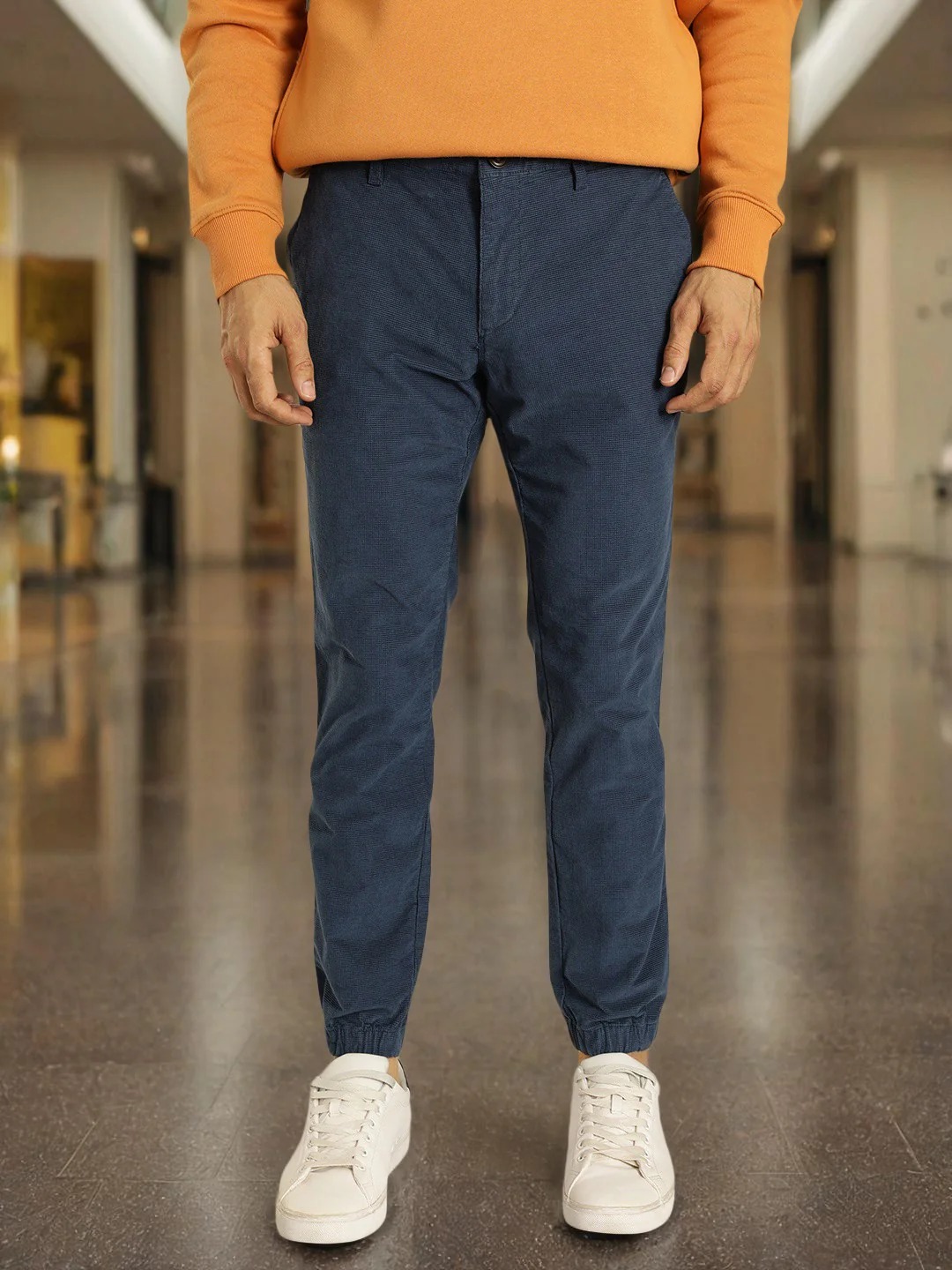 Indian Terrain Men's Comfort Fit Solid Navy Trousers